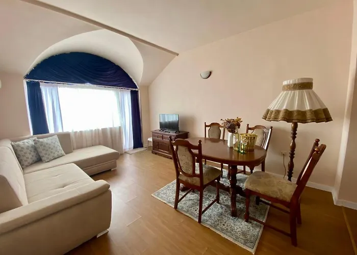 Wild Cherry 2 Bedroom Economy-4 Apartment